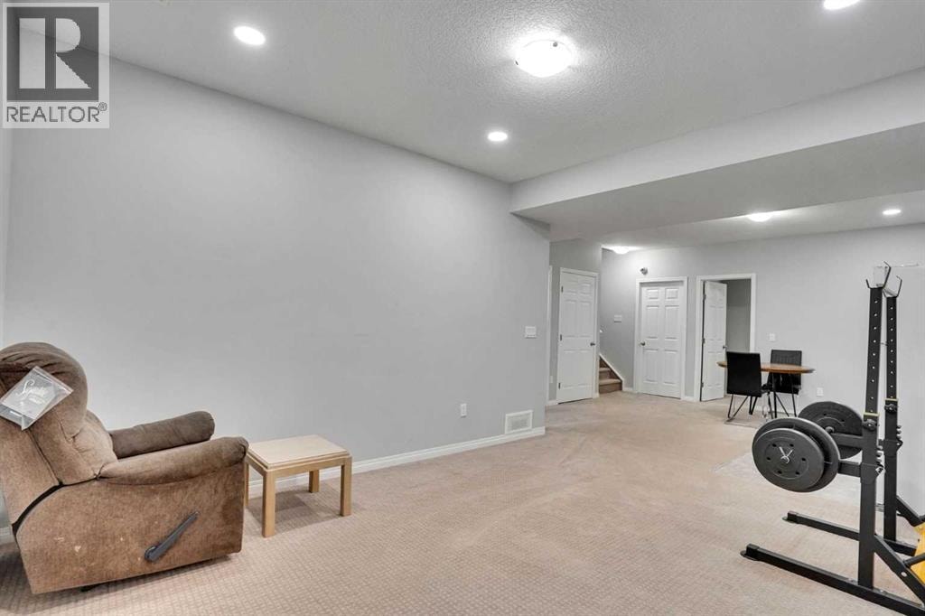 148 Savanna Close NE — photo 40