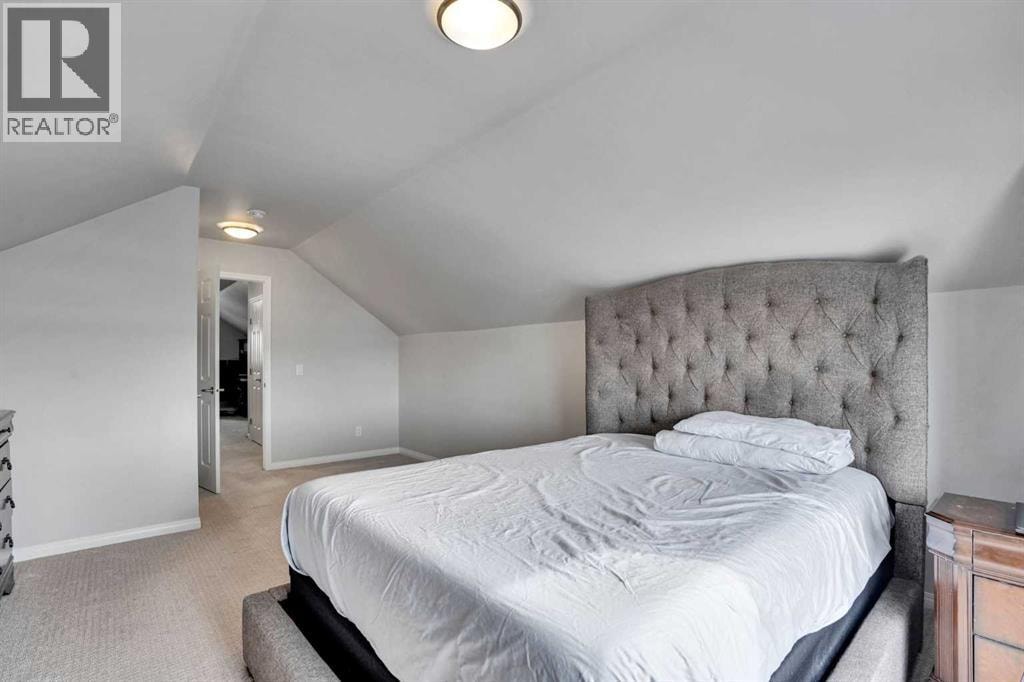 148 Savanna Close NE — photo 33