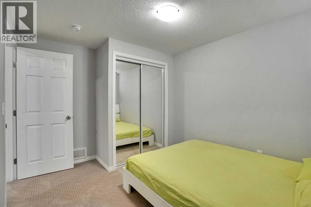 148 Savanna Close NE — photo 38