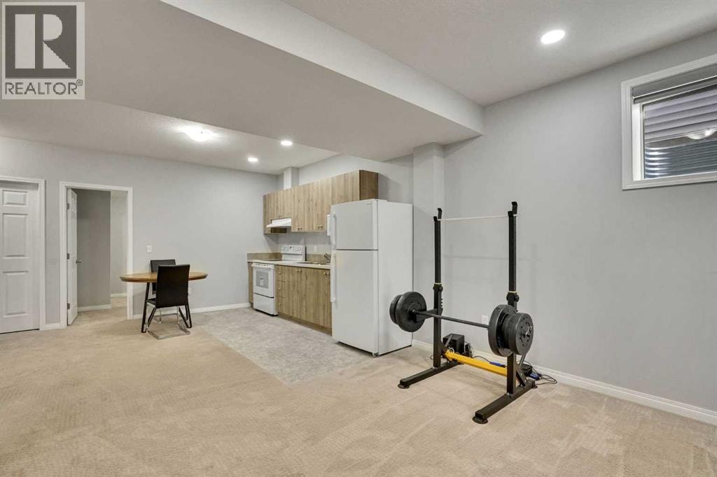 148 Savanna Close NE — photo 41