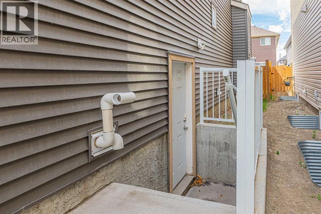148 Savanna Close NE — photo 47