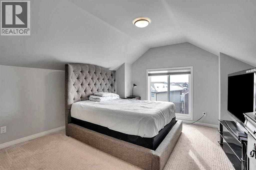 148 Savanna Close NE — photo 32