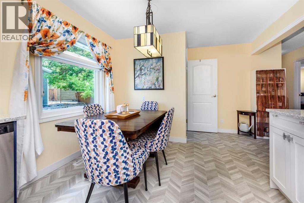 208 Van Horne Crescent NE — photo 11