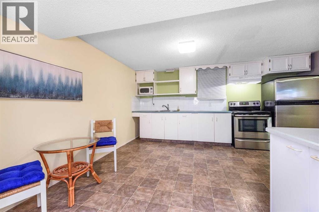 208 Van Horne Crescent NE — photo 21