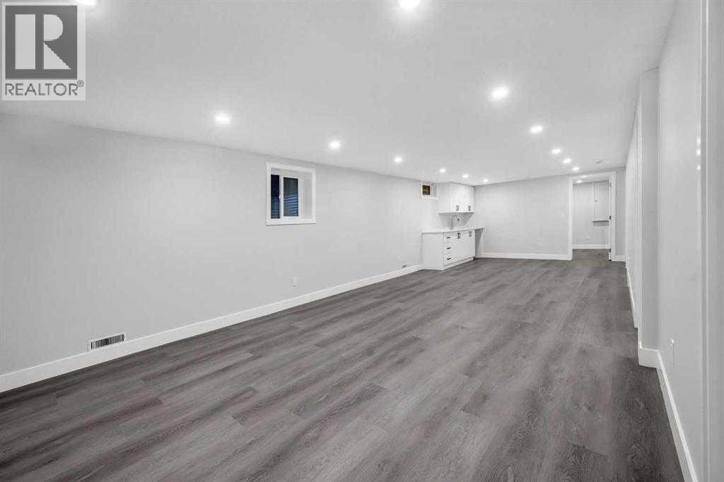 310 Wascana Crescent SE — photo 36