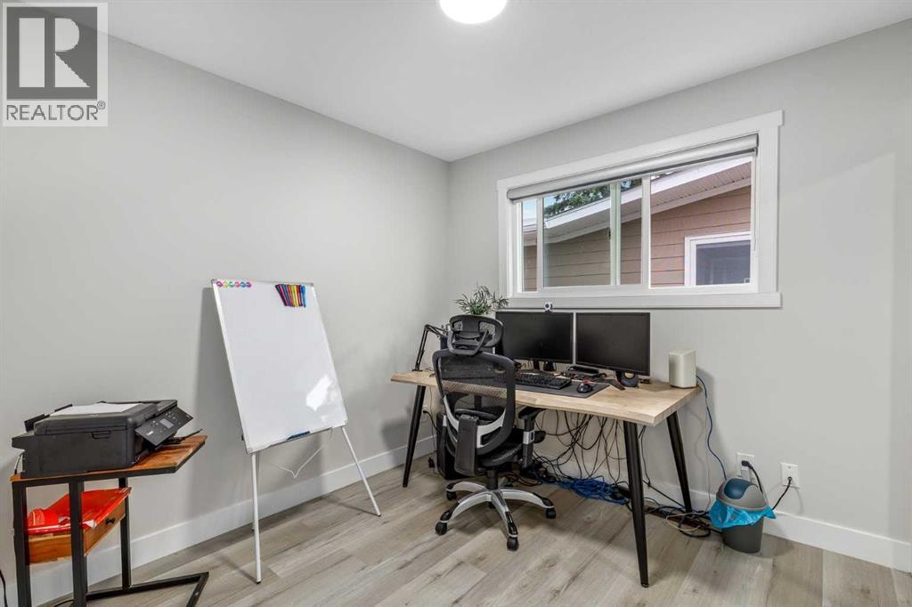 310 Wascana Crescent SE — photo 17