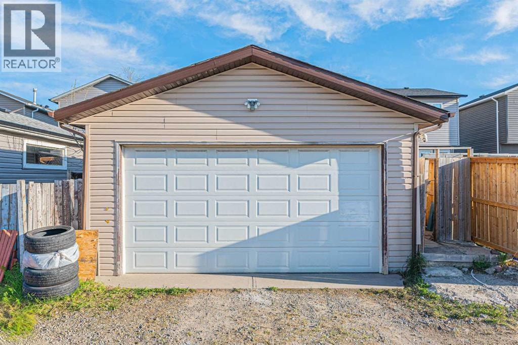 14 Martindale Mews NE — photo 41