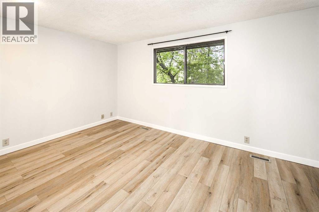 200 Edgedale Way NW — photo 27
