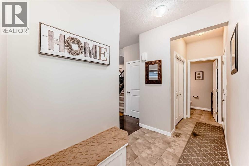 156 Cougar Ridge Manor SW — photo 4