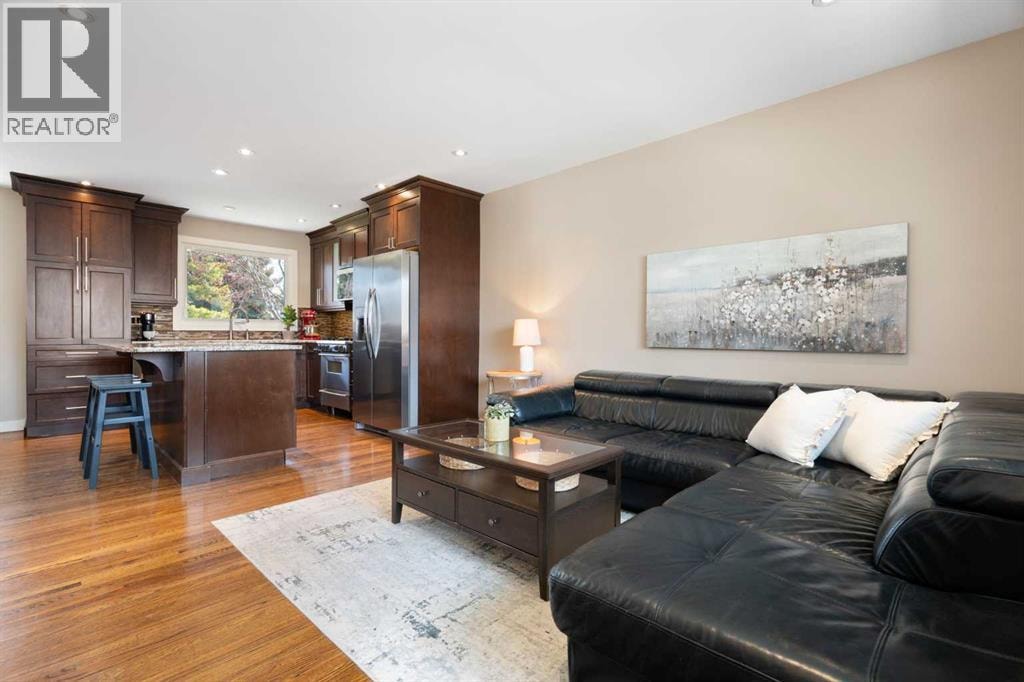 142 Winston Drive SW — photo 10