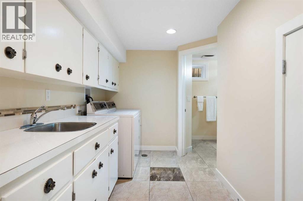 142 Winston Drive SW — photo 26