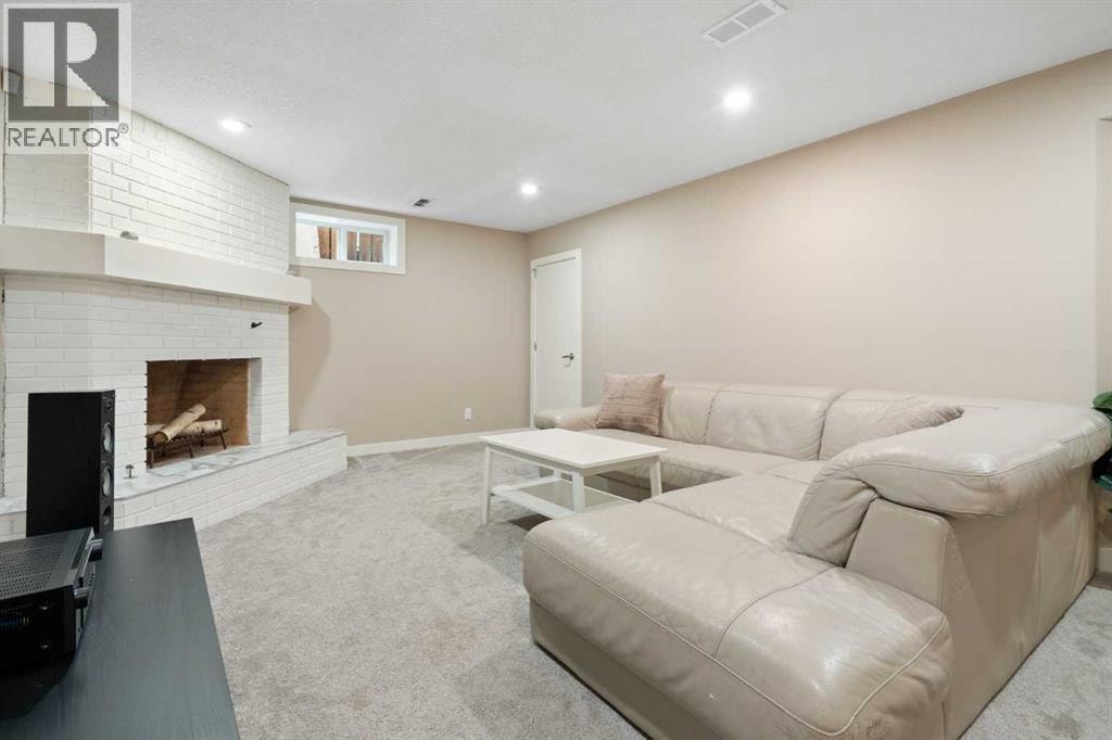 142 Winston Drive SW — photo 22
