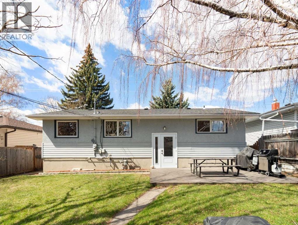 142 Winston Drive SW — photo 33
