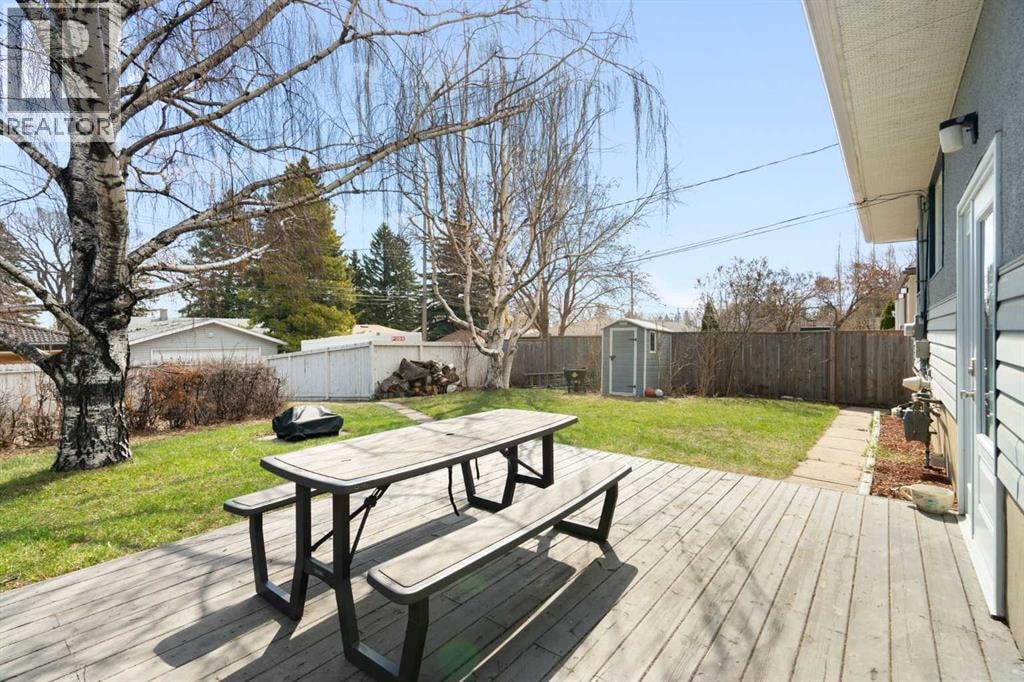 142 Winston Drive SW — photo 31