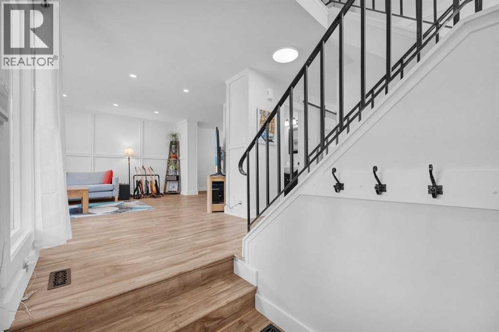 22 Sandstone Crescent SE — photo 13