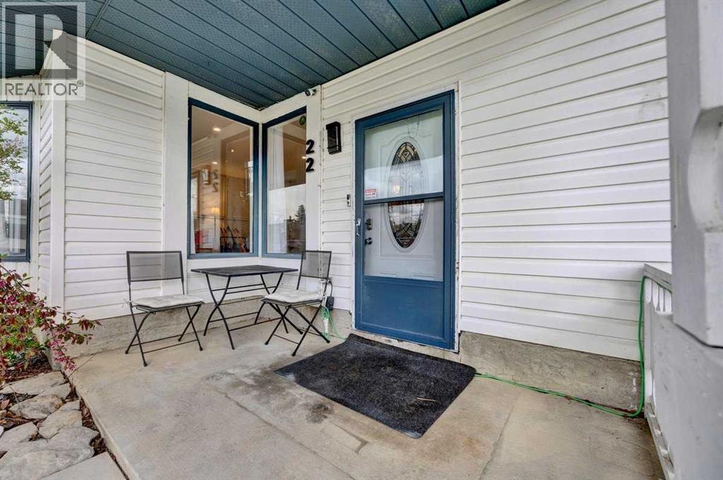 22 Sandstone Crescent SE — photo 30
