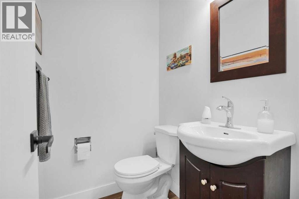 22 Sandstone Crescent SE — photo 12