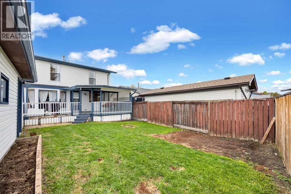 22 Sandstone Crescent SE — photo 25