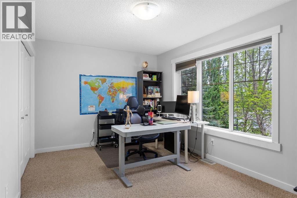 575 Evergreen Circle SW — photo 33