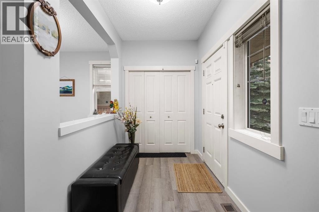 575 Evergreen Circle SW — photo 7