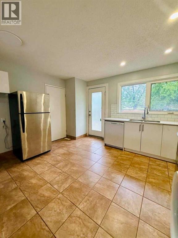 4968 Marcombe Road NE — photo 10
