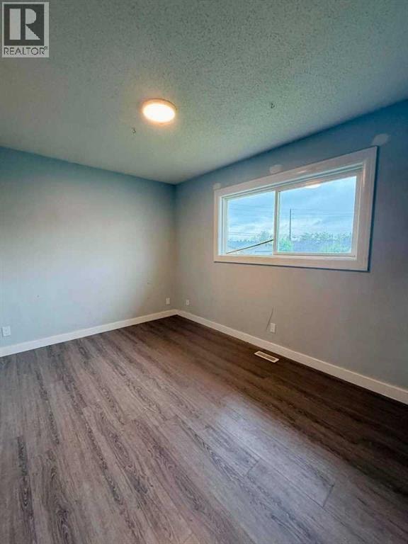 4968 Marcombe Road NE — photo 5