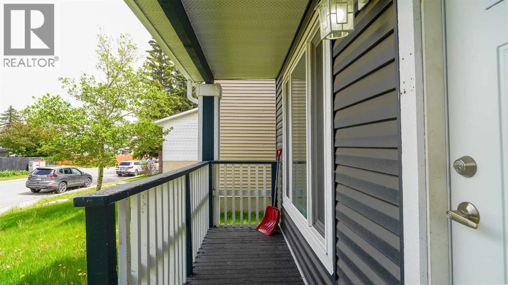 164 Castlegreen Close NE — photo 2