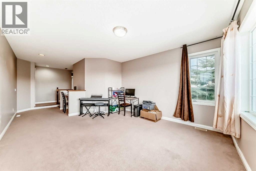 264 Everwillow Green SW — photo 32