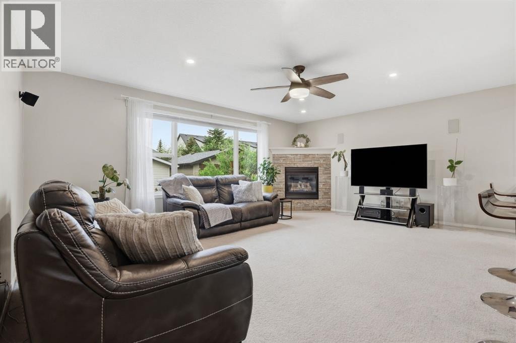 450 Elgin Way SE — photo 2
