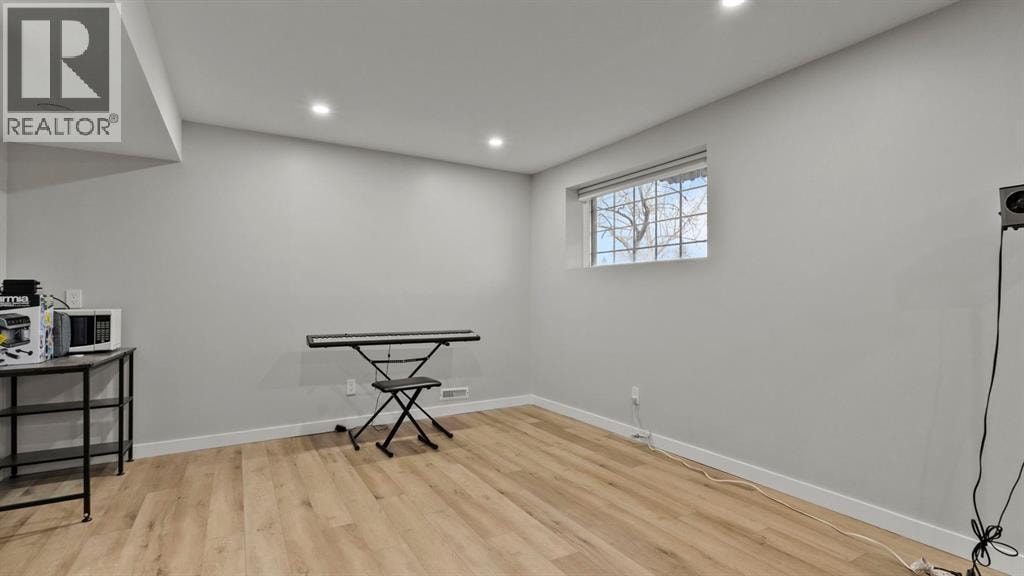 2416 Woodview Drive SW — photo 24