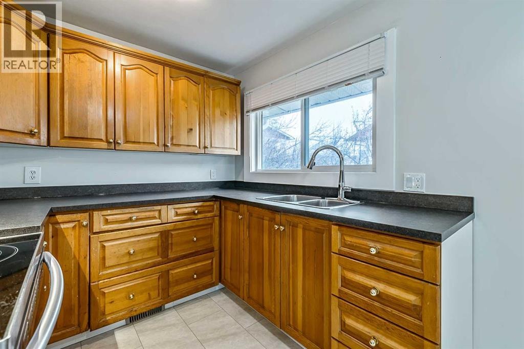 30 Crescent Road E — photo 12