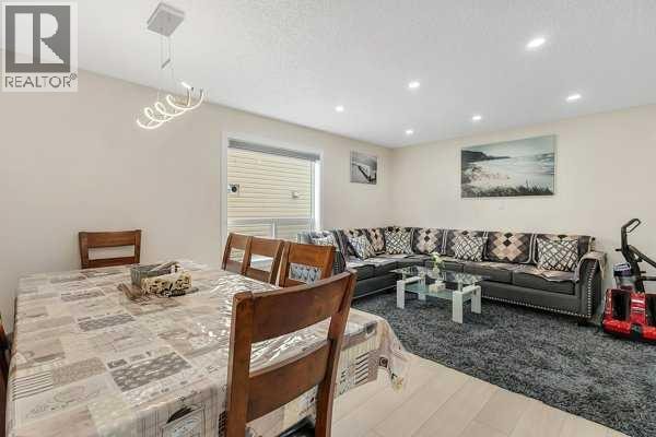 16 Saddletree Close NE — photo 11