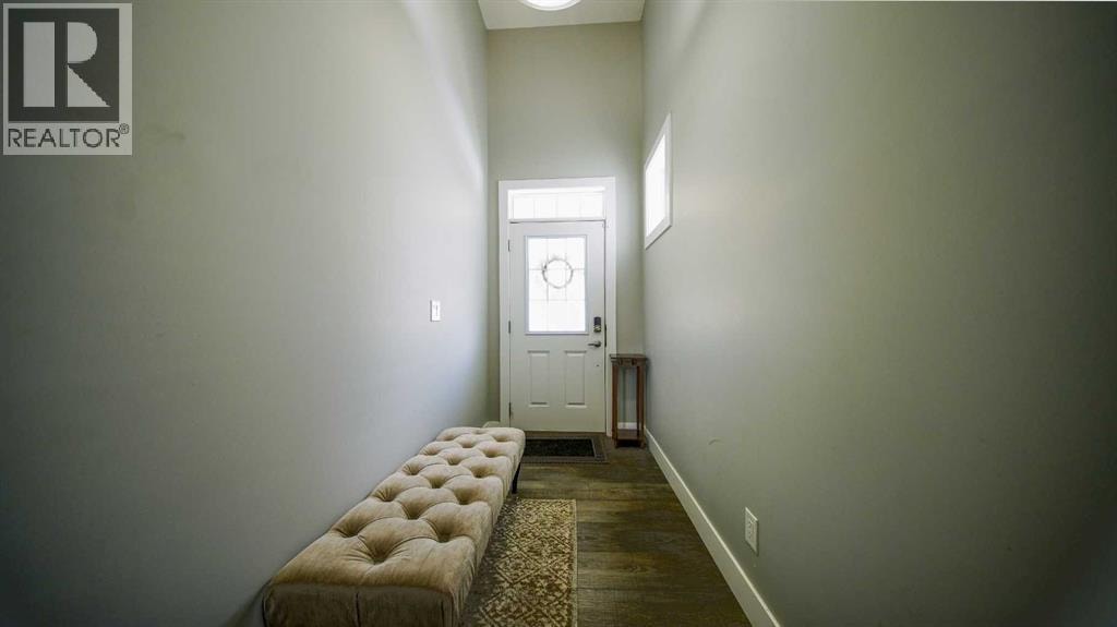 74 Carrington Crescent NW — photo 3