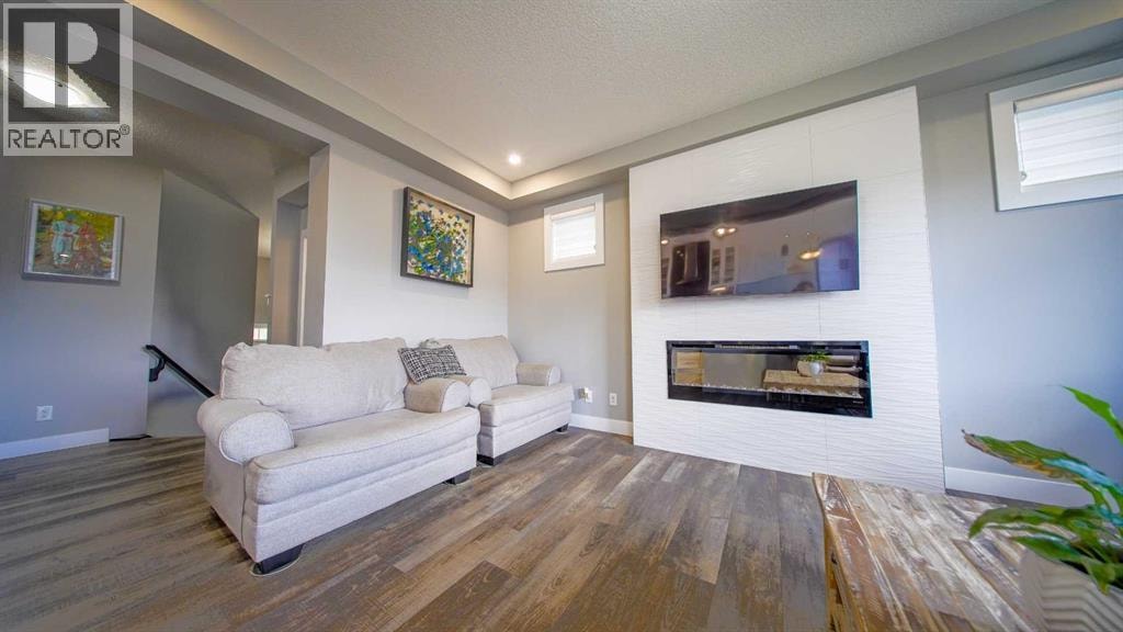 74 Carrington Crescent NW — photo 11