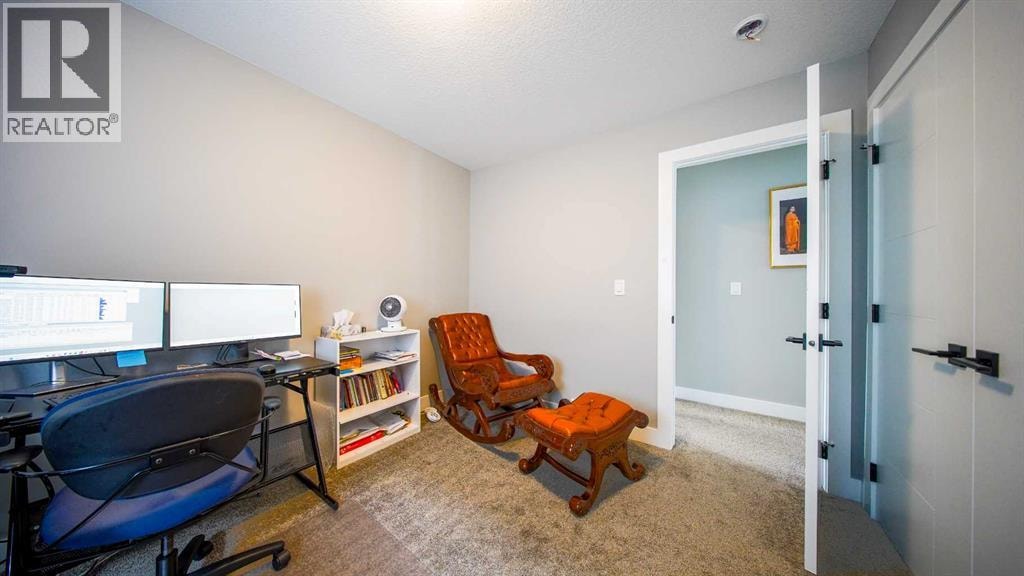 74 Carrington Crescent NW — photo 32