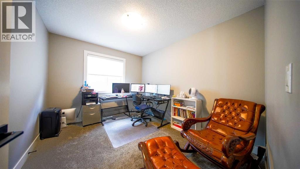74 Carrington Crescent NW — photo 31