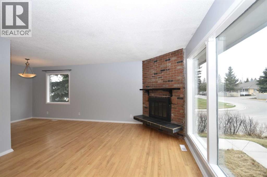 2604 106 Avenue SW — photo 6