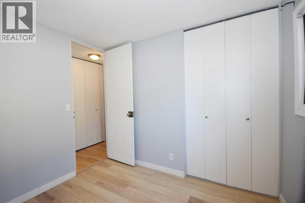 2604 106 Avenue SW — photo 19