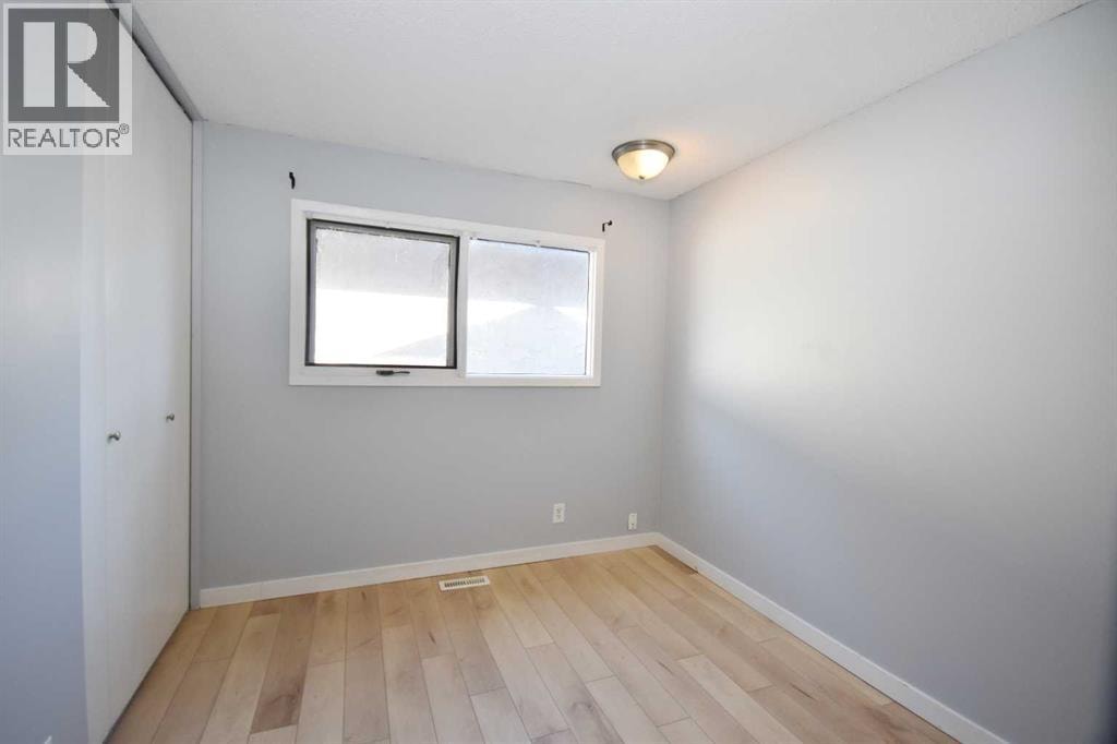 2604 106 Avenue SW — photo 21