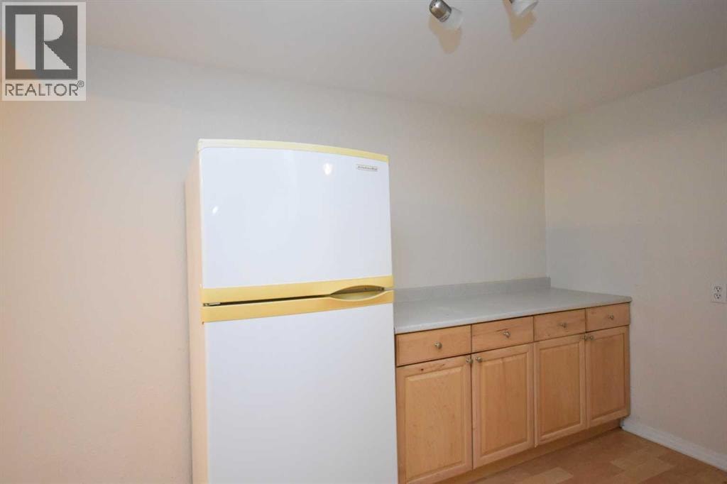 2604 106 Avenue SW — photo 29