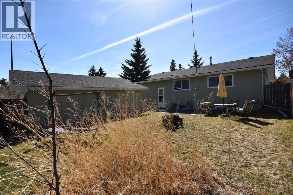 2604 106 Avenue SW — photo 41