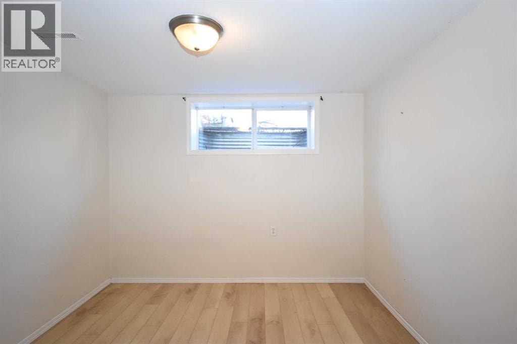 2604 106 Avenue SW — photo 30