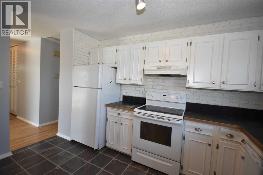 2604 106 Avenue SW — photo 10