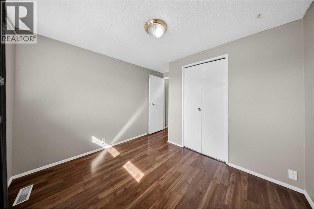 520 43 Street SE — photo 16