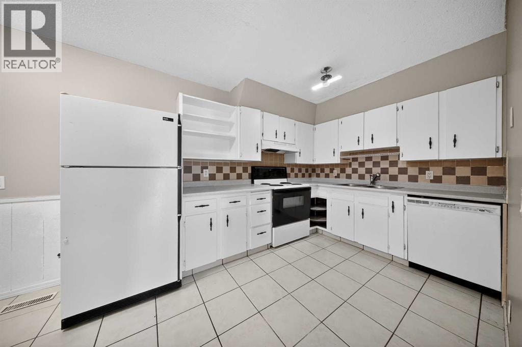 520 43 Street SE — photo 6