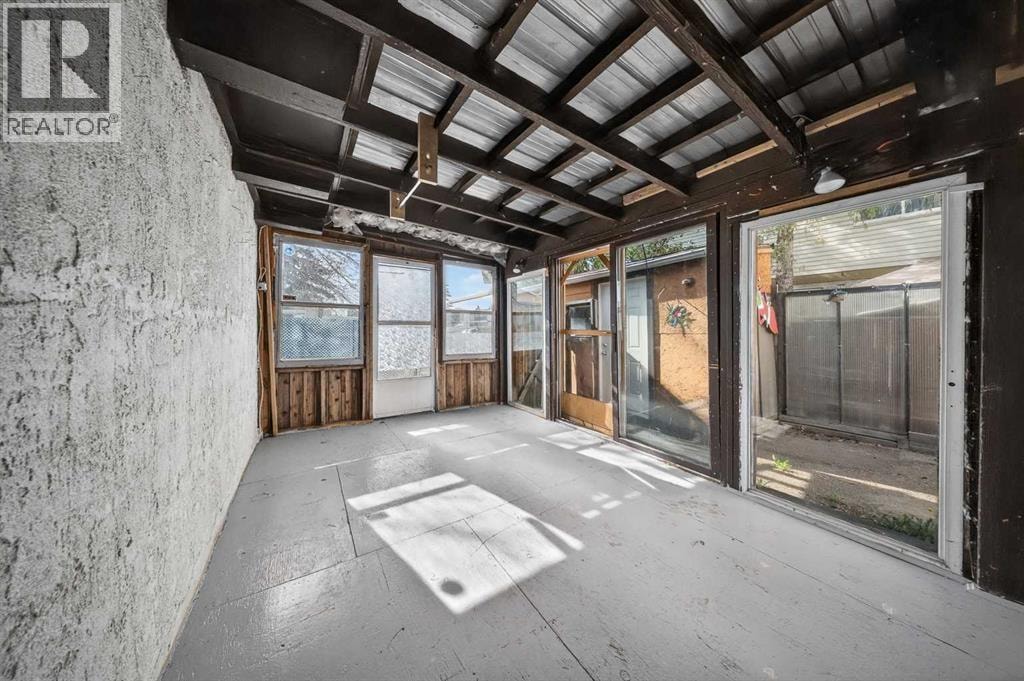 520 43 Street SE — photo 31