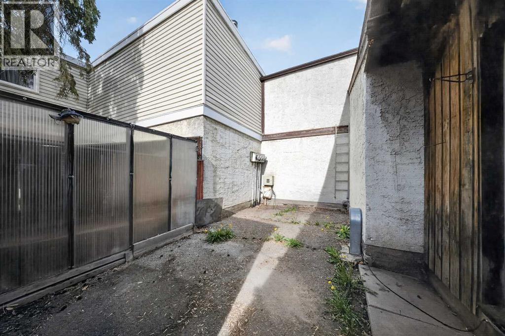520 43 Street SE — photo 33