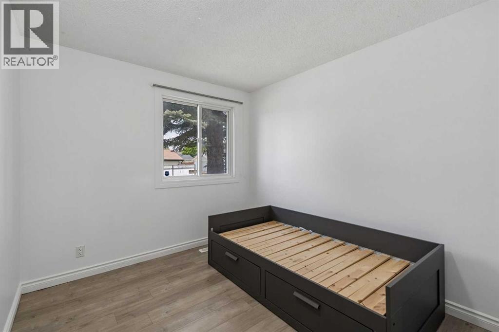 83 Appletree Close SE — photo 10