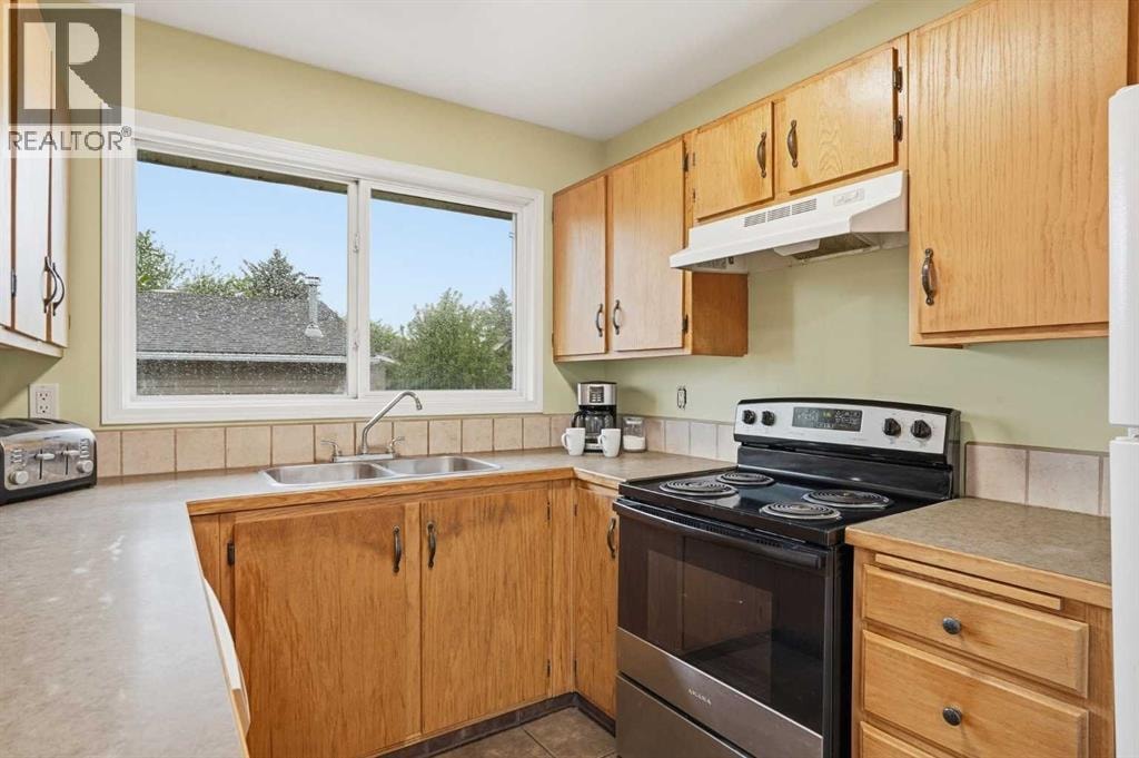 101 Aspen Crescent — photo 15
