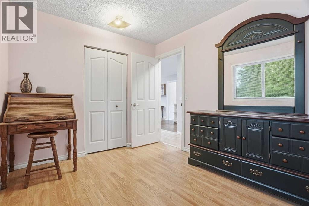 101 Aspen Crescent — photo 24
